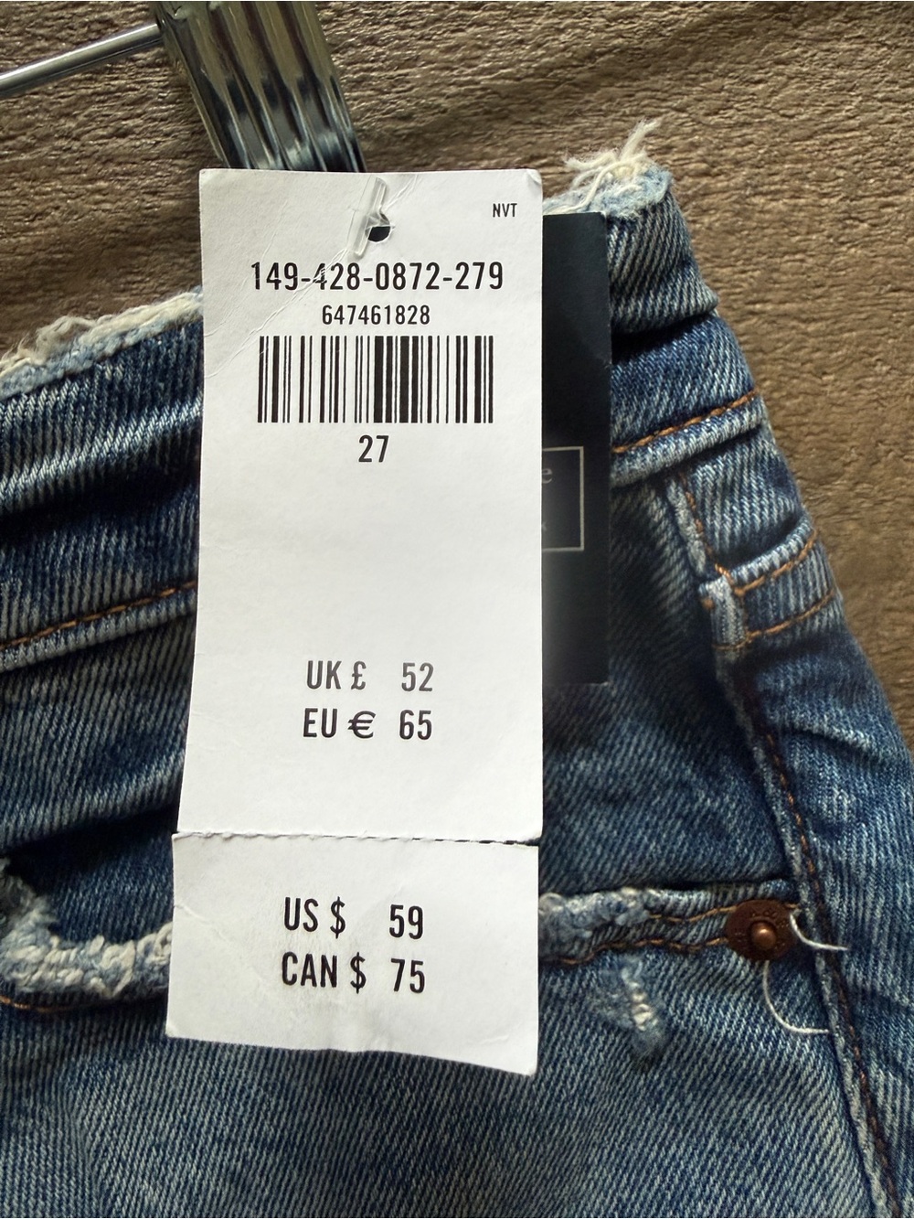 NWT Abercrombie & Fitch Distressed Denim Shorts, size 27, 2.5" inseam - Picture 3 of 5
